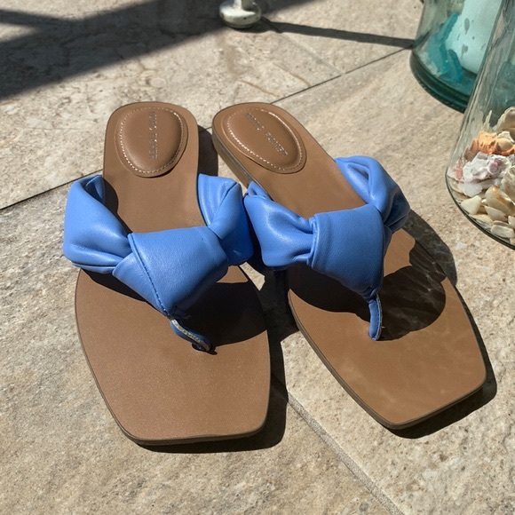 NWT Marc Fisher Blue Puffy Baler Sandal ☀️ - Picture 2 of 3